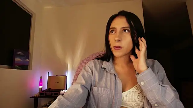 Snapshot of violethun_ chatting on 10-09-25, 04:54 violethun online show from 10-09-25, 04:54