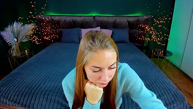 MilaAddams online show from 10-07-25, 05:48