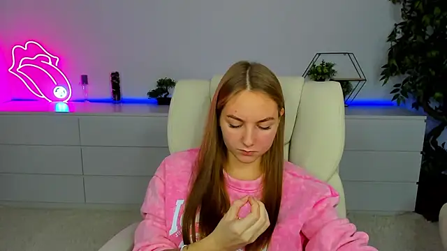 MilaAddams online show from 11-16-25, 06:41