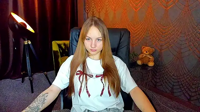 Snapshot of MilaAddams chatting on 07-02-26, 05:35 MilaAddams online show from 07-02-26, 05:35