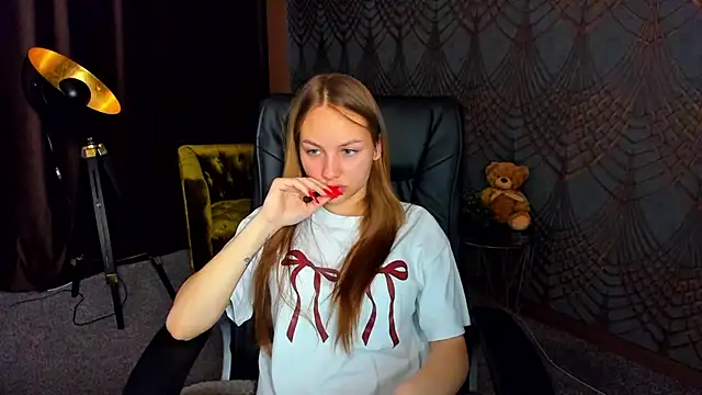 Snapshot of MilaAddams chatting on 07-07-26, 05:32 MilaAddams online show from 07-07-26, 05:32