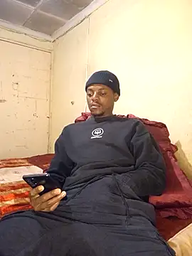 Hluga 25 online show from 09-18-25, 03:08