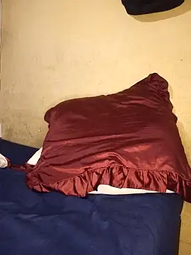 Hluga 25 online show from 10-31-25, 08:10