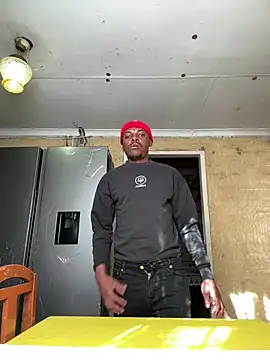 Snapshot of Hluga_25 chatting on 07-17-26, 06:53 Hluga 25 online show from 07-17-26, 06:53