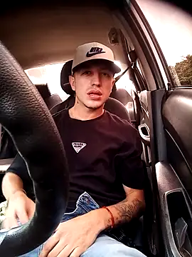 Snapshot of DebutingPathway chatting on 11-10-25, 02:38 DebutingPathway online show from 11-10-25, 02:38