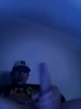 Snapshot of DebutingPathway chatting on 11-17-25, 12:22 DebutingPathway online show from 11-17-25, 12:22