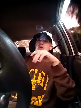 Snapshot of DebutingPathway chatting on 11-30-25, 12:20 DebutingPathway online show from 11-30-25, 12:20