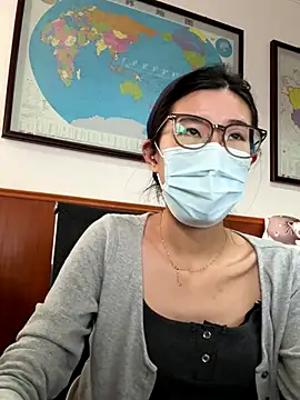 Snapshot of Lulu125216 chatting on 09-15-25, 05:18 Lulu125216 online show from 09-15-25, 05:18