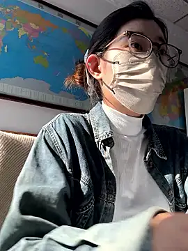 Snapshot of Lulu125216 chatting on 10-22-25, 05:08 Lulu125216 online show from 10-22-25, 05:08