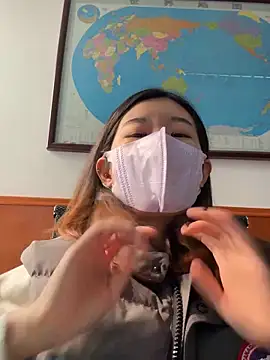 Snapshot of Lulu125216 chatting on 10-27-25, 04:27 Lulu125216 online show from 10-27-25, 04:27