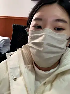 Snapshot of Lulu125216 chatting on 11-06-25, 04:57 Lulu125216 online show from 11-06-25, 04:57