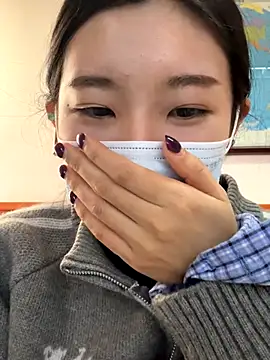 Snapshot of Lulu125216 chatting on 11-17-25, 04:51 Lulu125216 online show from 11-17-25, 04:51