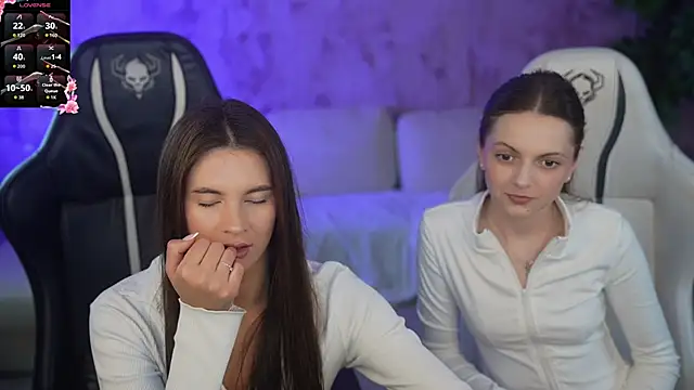 Snapshot of _Dasha_054 chatting on 10-11-25, 02:26 Dasha 054 online show from 10-11-25, 02:26