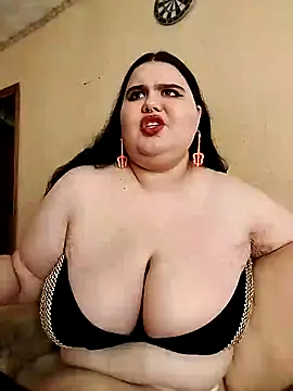 Snapshot of Vllada_Brattz chatting on 10-31-25, 09:54 Vllada Brattz online show from 10-31-25, 09:54