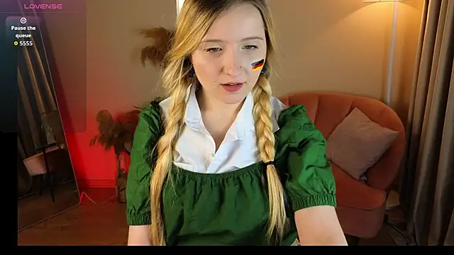 Milana Key online show from 09-23-25, 10:02