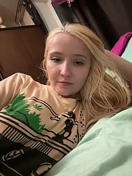 Milana Key online show from 11-04-25, 08:41