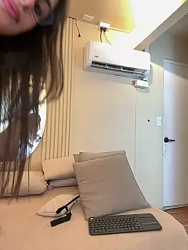 Tayler Kim online show from 03-28-26, 07:02