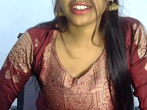 Hott Noor online show from 10-16-25, 04:41