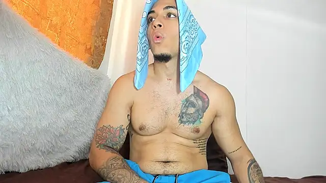 Snapshot of magic_mike_26 chatting on 05-12-26, 06:05 magic mike 26 online show from 05-12-26, 06:05