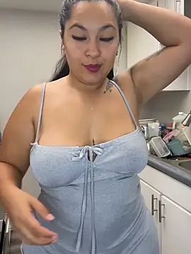 latina curvy22 online show from 09-18-25, 07:16