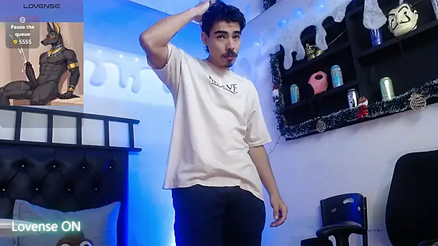 Snapshot of subarashi_ishi69 chatting on 12-02-25, 05:30 subarashi ishi69 online show from 12-02-25, 05:30