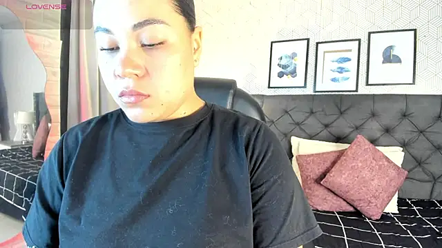 Snapshot of sophie__blare chatting on 06-16-26, 07:16 sophie blare online show from 06-16-26, 07:16