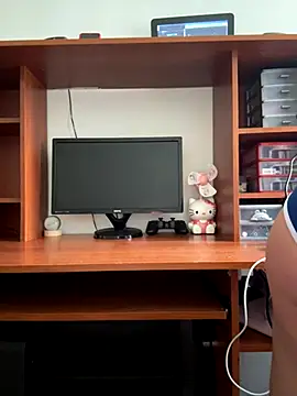 Yui-Ch06 online show from 10-13-25, 03:34