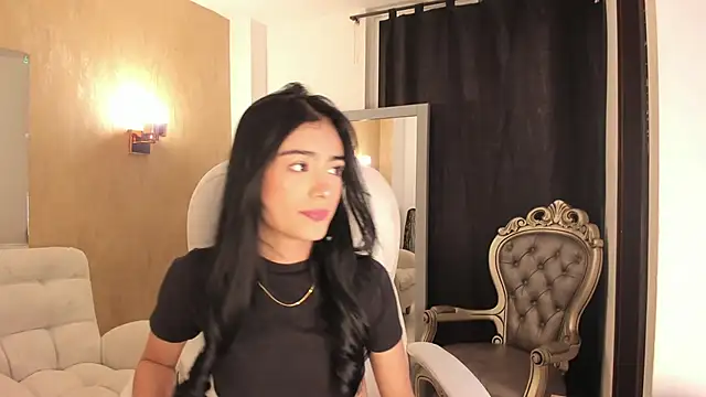 Snapshot of zoerouse_ chatting on 11-15-25, 08:16 zoerouse online show from 11-15-25, 08:16