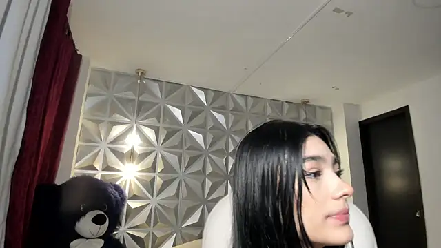 Snapshot of zoerouse_ chatting on 12-02-25, 08:26 zoerouse online show from 12-02-25, 08:26