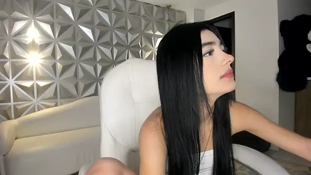 zoerouse  online show from 12-19-25, 08:38