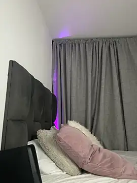 Snapshot of helen_palmer chatting on 10-26-25, 03:12 helen palmer online show from 10-26-25, 03:12