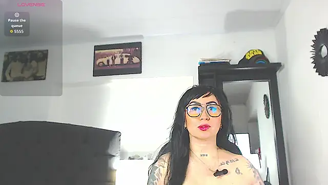 Vicky hotmilf online show from 01-15-26, 10:42