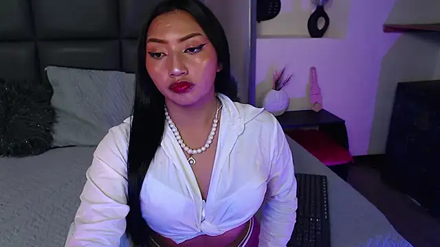 Isabella Diamon online show from 09-09-25, 01:27