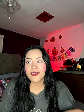 MyHoneyFrida online show from 10-27-25, 04:05