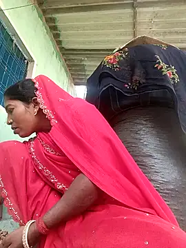 Jivika Jaiswal online show from 10-17-25, 02:04