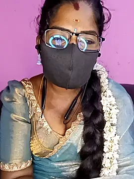 Snapshot of tamilammukuttyy chatting on 09-09-25, 05:12 tamilammukuttyy online show from 09-09-25, 05:12