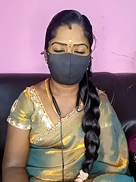 Snapshot of tamilammukuttyy chatting on 10-26-25, 09:48 tamilammukuttyy online show from 10-26-25, 09:48