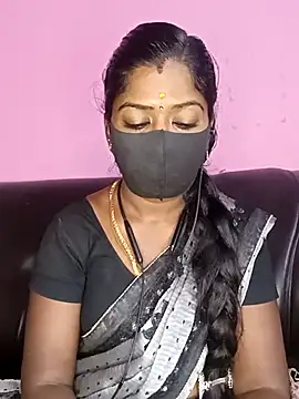 Snapshot of tamilammukuttyy chatting on 10-29-25, 09:05 tamilammukuttyy online show from 10-29-25, 09:05