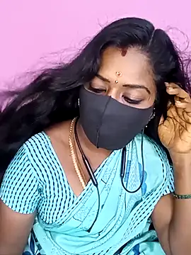 Snapshot of tamilammukuttyy chatting on 11-07-25, 03:39 tamilammukuttyy online show from 11-07-25, 03:39