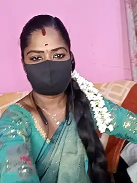 Snapshot of tamilammukuttyy chatting on 11-21-25, 03:38 tamilammukuttyy online show from 11-21-25, 03:38