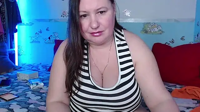 Snapshot of Dilfina chatting on 11-12-25, 02:39 Dilfina online show from 11-12-25, 02:39