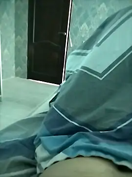 Snapshot of mishania45 chatting on 05-25-26, 03:56 mishania45 online show from 05-25-26, 03:56