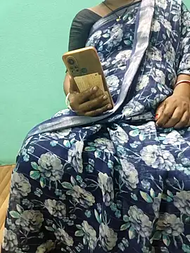 Snapshot of desi_boudi87 chatting on 09-13-25, 01:11 desi boudi87 online show from 09-13-25, 01:11