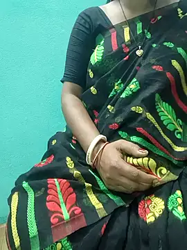 Snapshot of desi_boudi87 chatting on 09-25-25, 11:14 desi boudi87 online show from 09-25-25, 11:14