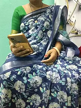 Snapshot of desi_boudi87 chatting on 10-14-25, 01:01 desi boudi87 online show from 10-14-25, 01:01