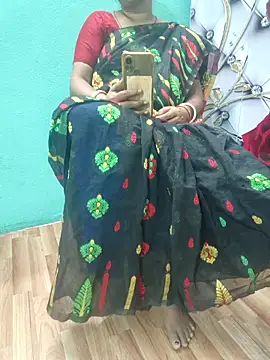 Snapshot of desi_boudi87 chatting on 10-17-25, 12:41 desi boudi87 online show from 10-17-25, 12:41