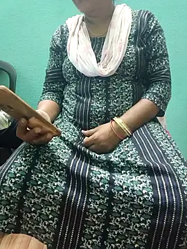 Snapshot of desi_boudi87 chatting on 11-02-25, 11:45 desi boudi87 online show from 11-02-25, 11:45