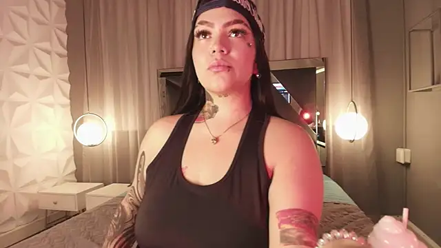 Snapshot of MAGIC_TESSA chatting on 10-14-25, 06:09 MAGIC TESSA online show from 10-14-25, 06:09