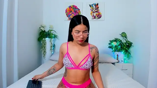 LiilithNova online show from 09-28-25, 04:07