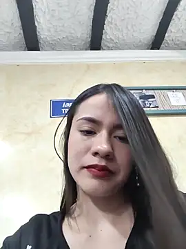 CHARLOTTE  05 online show from 10-20-25, 01:33